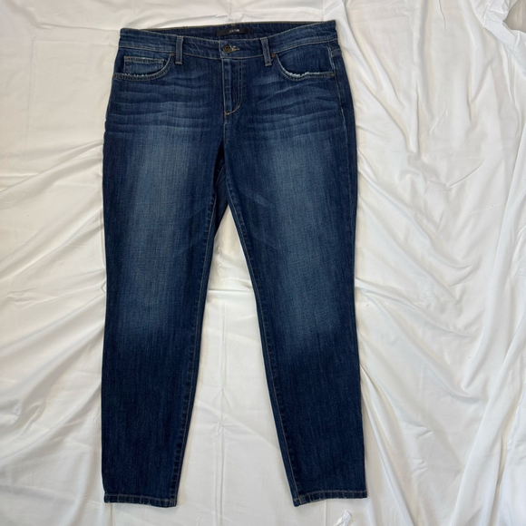 Joe's Jeans Women's 31
Straight Skinny Ankle Dark Blue Denim Faded Distressed - Picture 1 of 11